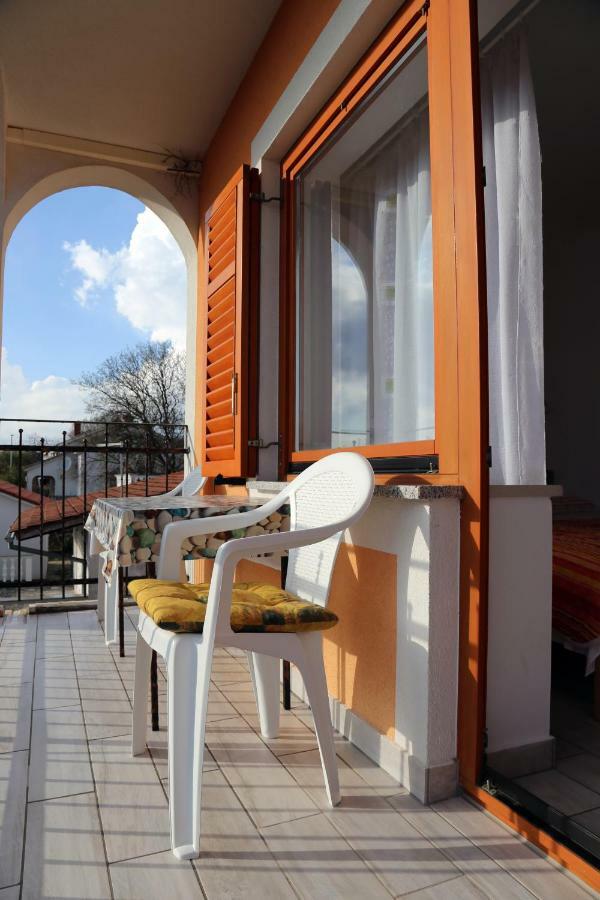 Apartments Laura ปิเนซิตซี ภายนอก รูปภาพ